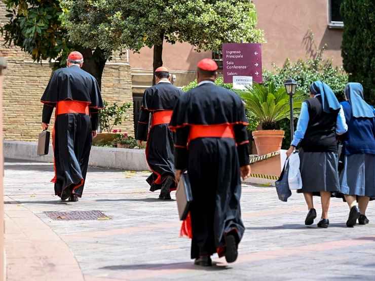 I cardinali si preparano al conclave