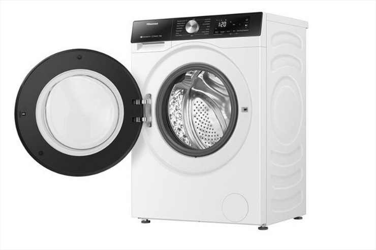 Lavatrice HISENSE WF3S8043BW3 con oblò aperto