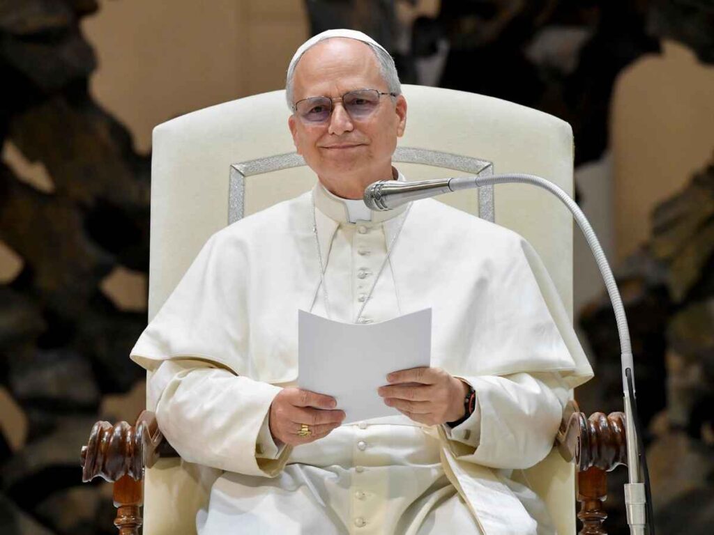 Papa Leone XIV celebra la messa