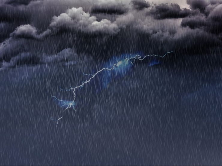 Temporale e cielo nero