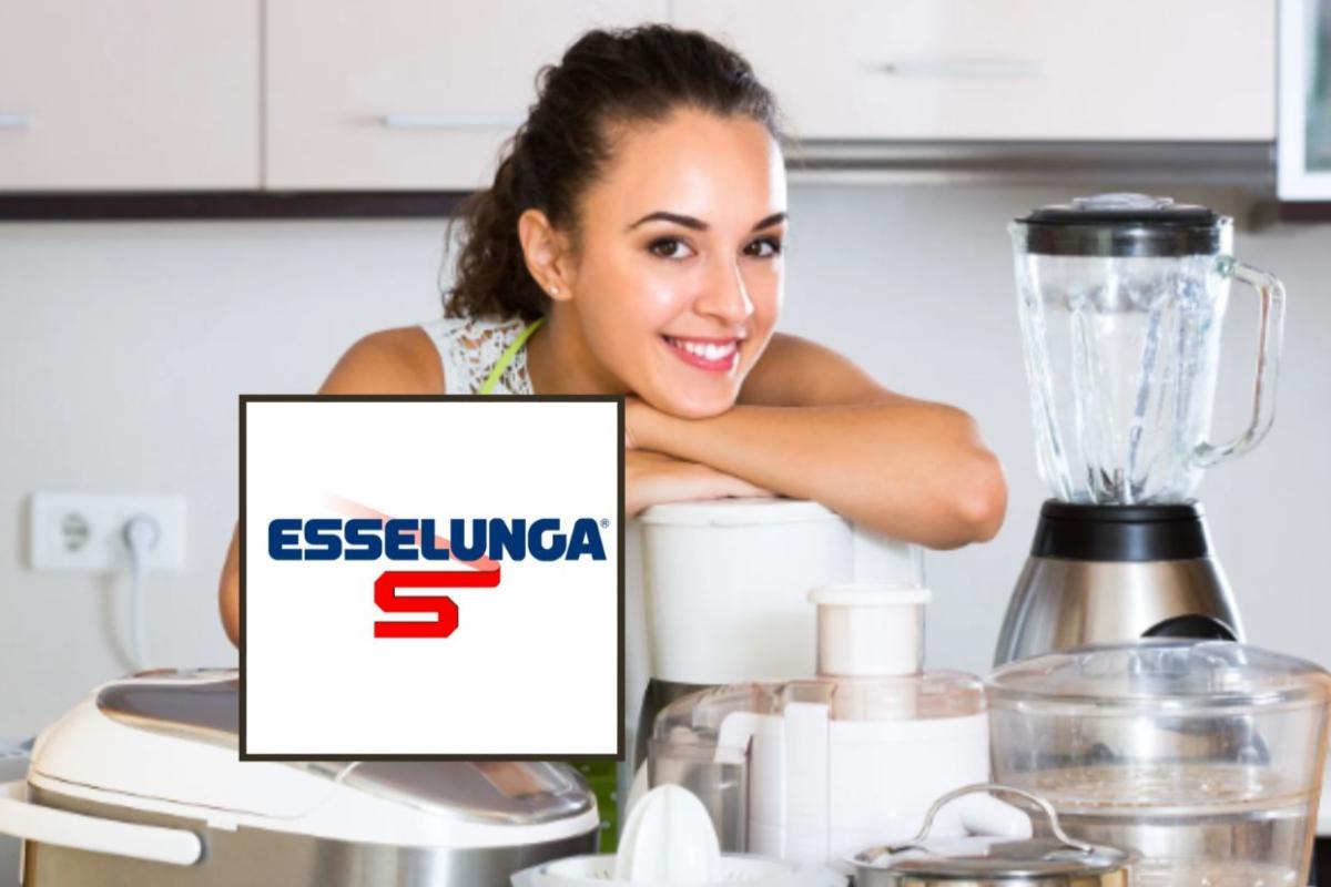 donna in cucina circondata da elettrodomestici e logo esselunga