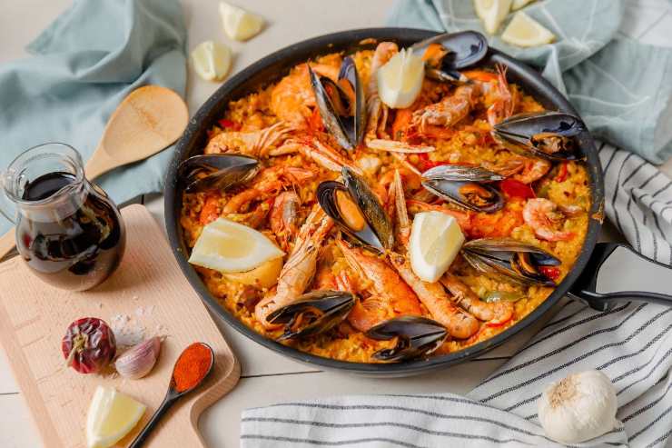 padella con paella veloce