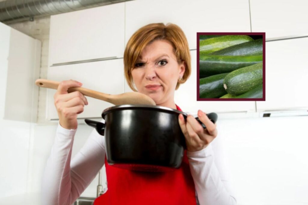donna con espressione schifata mentre assaggia del cibo con una pentola in mano e nel riquadro delle zucchine