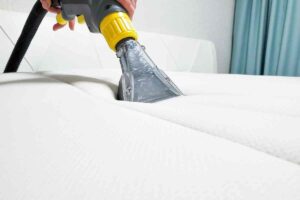 aspirapolvere su materasso