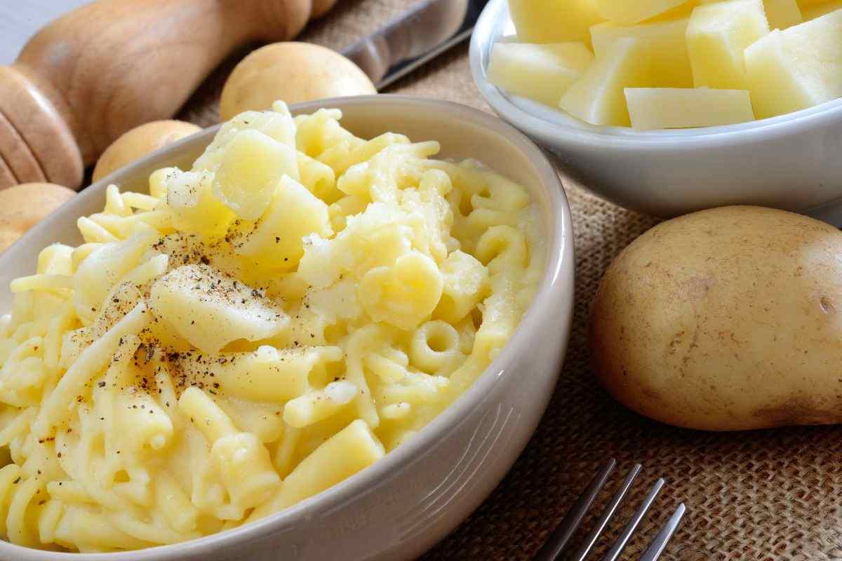 pasta e patate con pasta mista