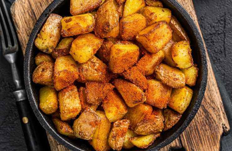 patate con paprika in casseruola