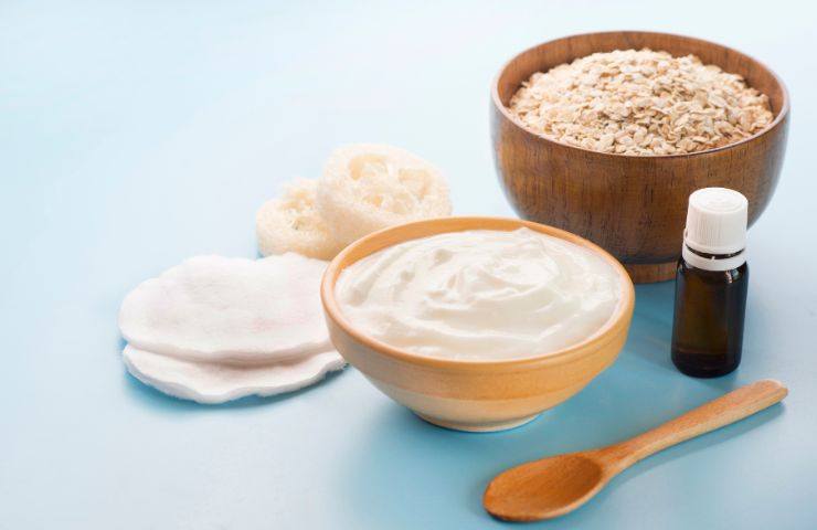 yogurt farina di avena e oli essenziali