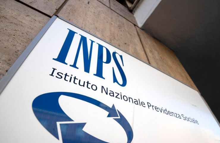 cartello indica sede inps