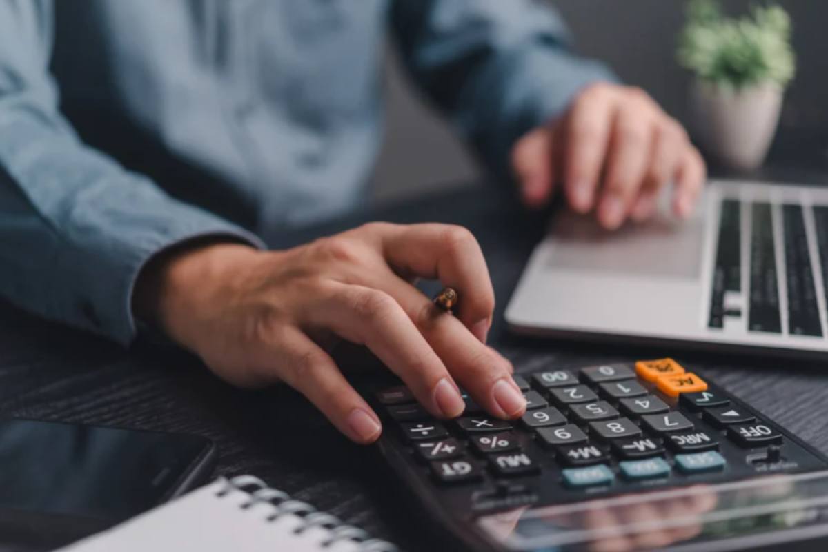 Partite Iva nel mirino del Fisco, arrivano controlli a tappeto: rischio sanzioni