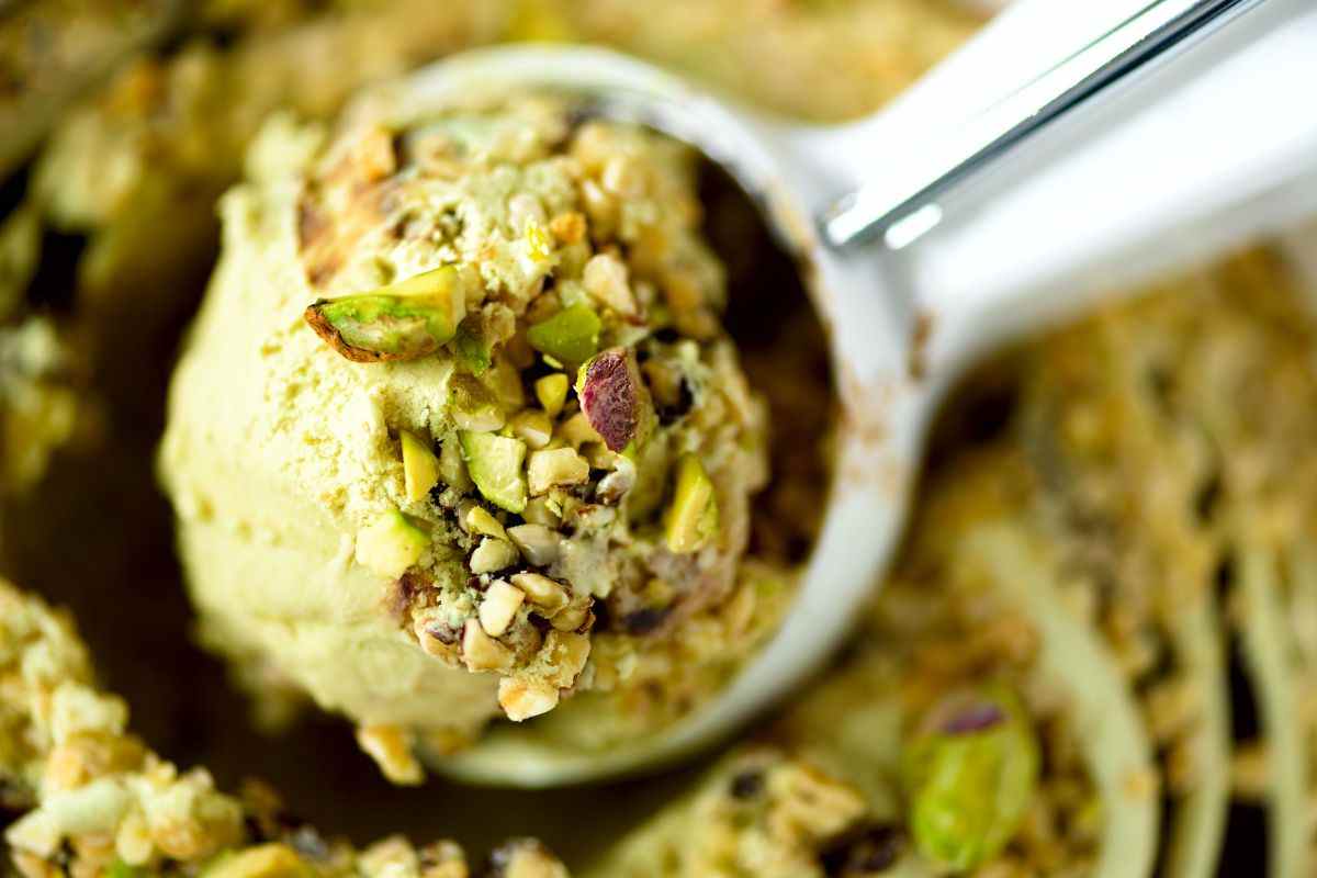 gelato al pistacchio con granella