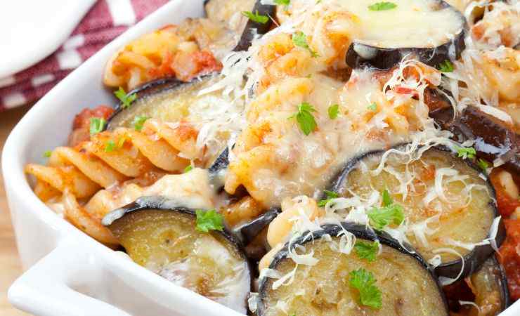 pasta al forno con melanzane e formaggio