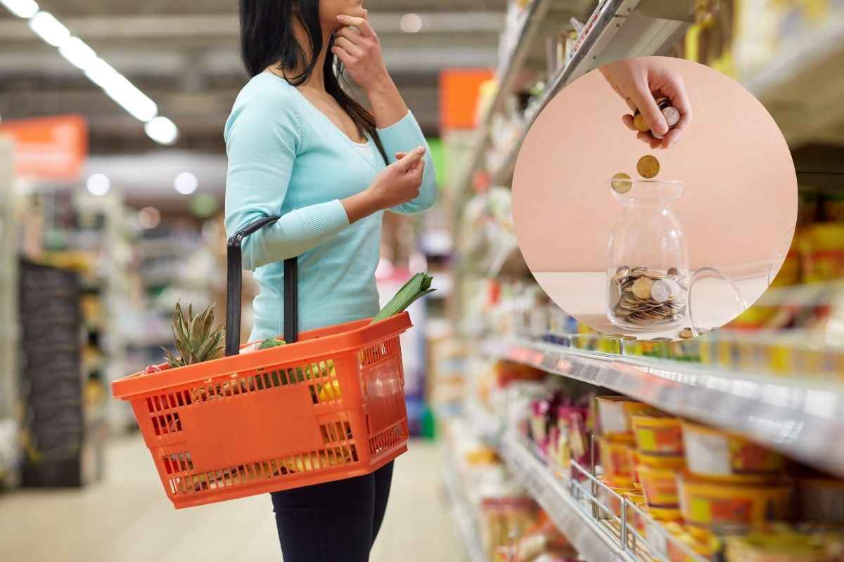 ragazza fa spesa, risparmiare denaro