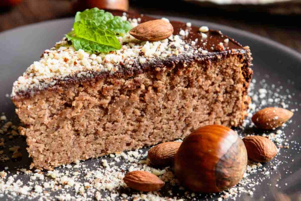 Fetta di torta castagne e mandorle