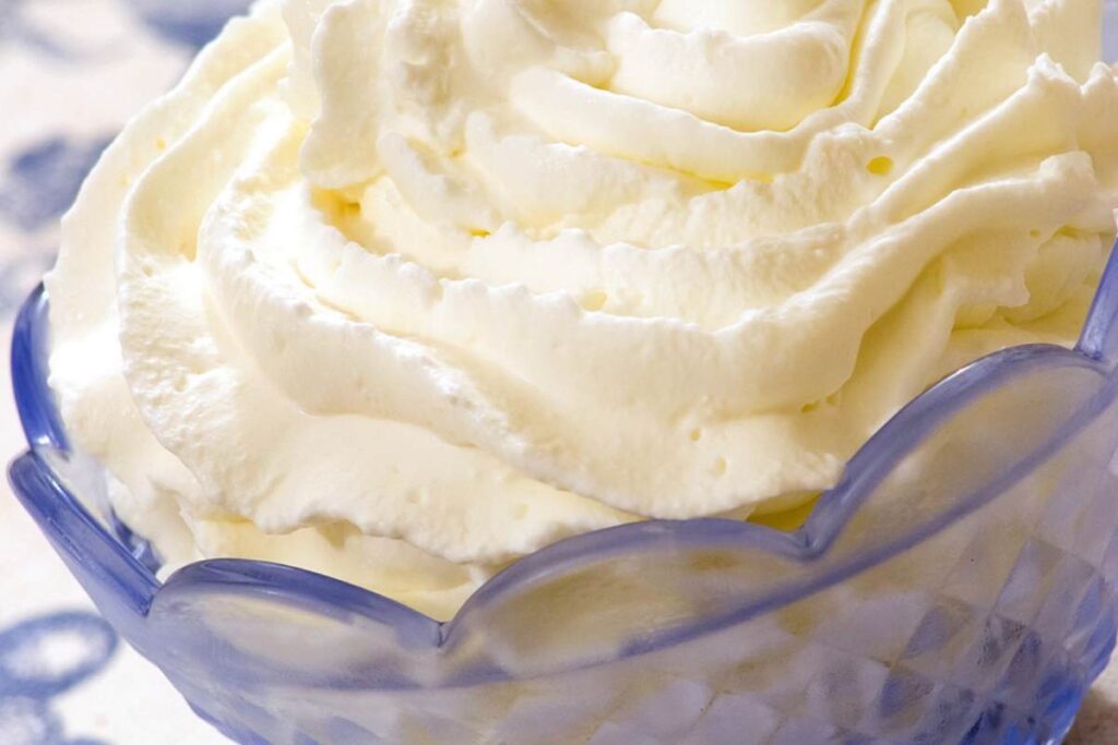 Ciotola con crema Chantilly